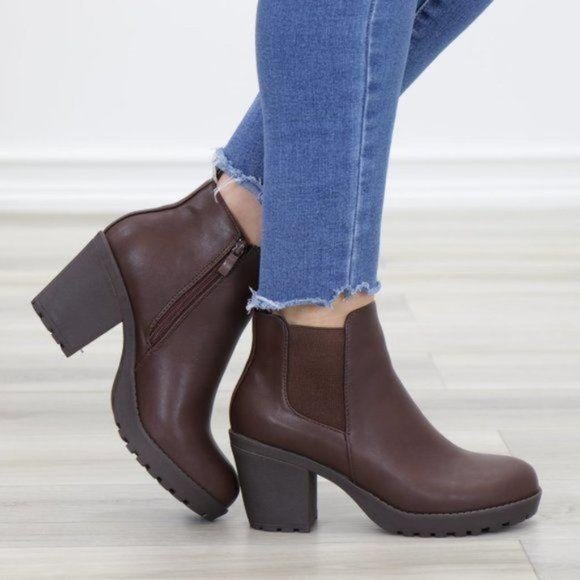 Shoes - Lug Sole Ankle Boots Brown Chelsea Booties